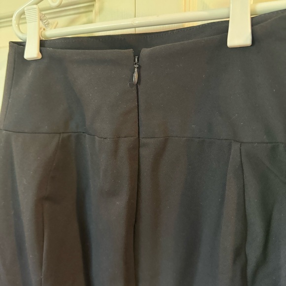 Express Pencil Skirt - Picture 4 of 6